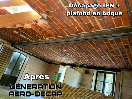 Décapage d'une poutre IPN et plafond en brique